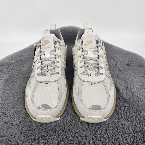 New Nike V2K Run GORE-TEX Women's Waterproof Shoes Size 10 - Picture 2 of 8